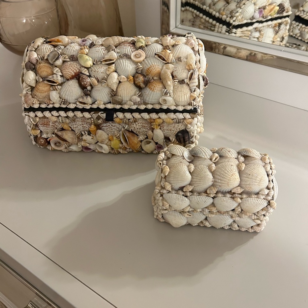 Shell Trinket Box 2)